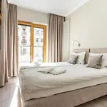 Urban Chic - Luxury Warsaw Stays - Mennica Residence - 4 Bedrooms