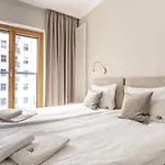 Urban Chic - Luxury Warsaw Stays - Mennica Residence - 4 Bedrooms