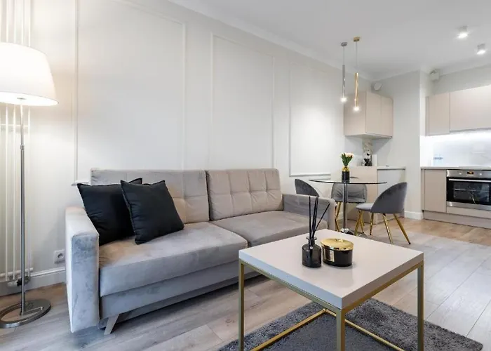 Urban Chic - Luxury Warsaw Stays - Mennica Residence - 4 Bedrooms