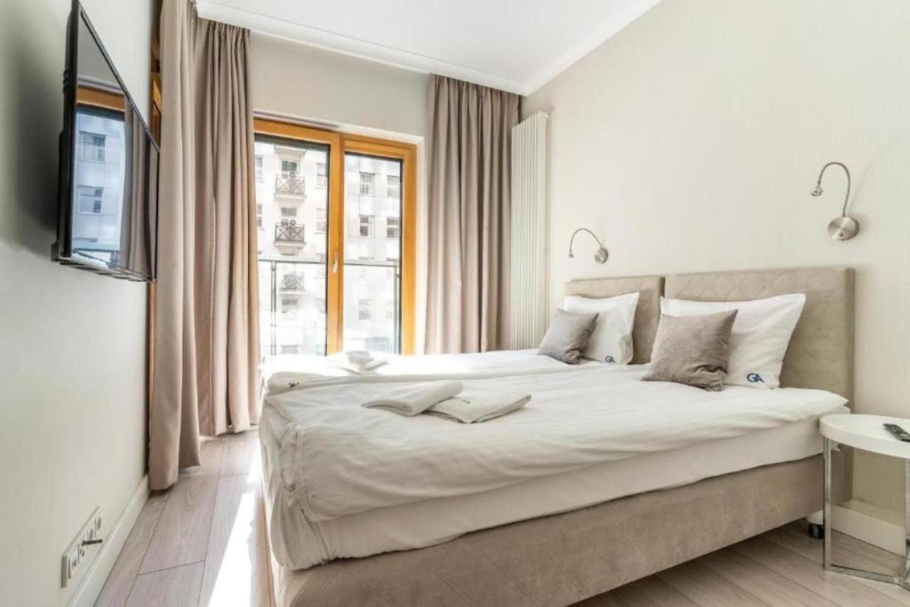 Urban Chic - Luxury - Mennica - 4 Bedrooms * Warszawa