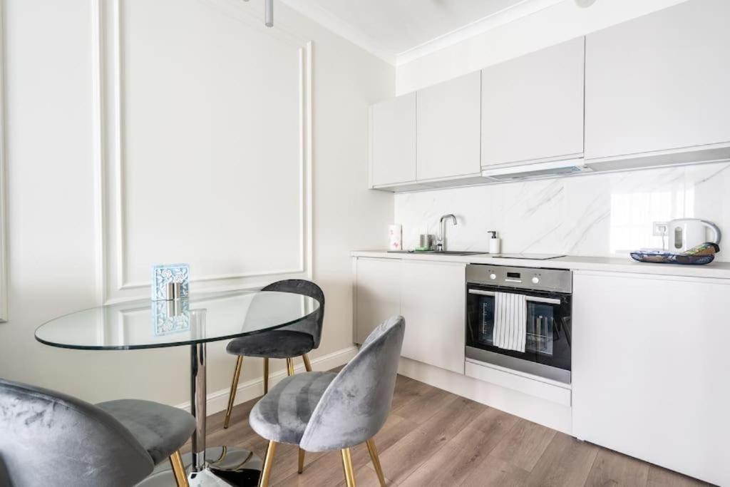 Urban Chic - Luxury - Mennica - 4 Bedrooms *