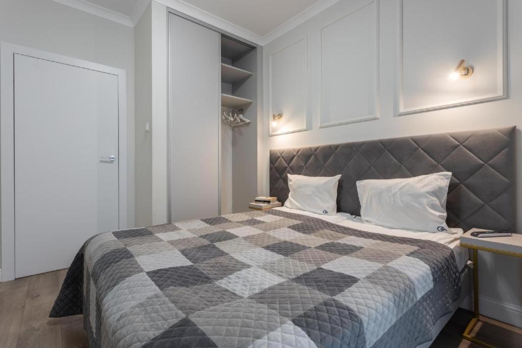 Urban Chic - Luxury - Mennica - 4 Bedrooms