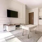 Urban Chic - Luxury Warsaw Stays - Mennica Residence - 4 Bedrooms