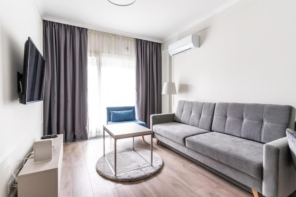 Urban Chic - Luxury - Mennica - 4 Bedrooms